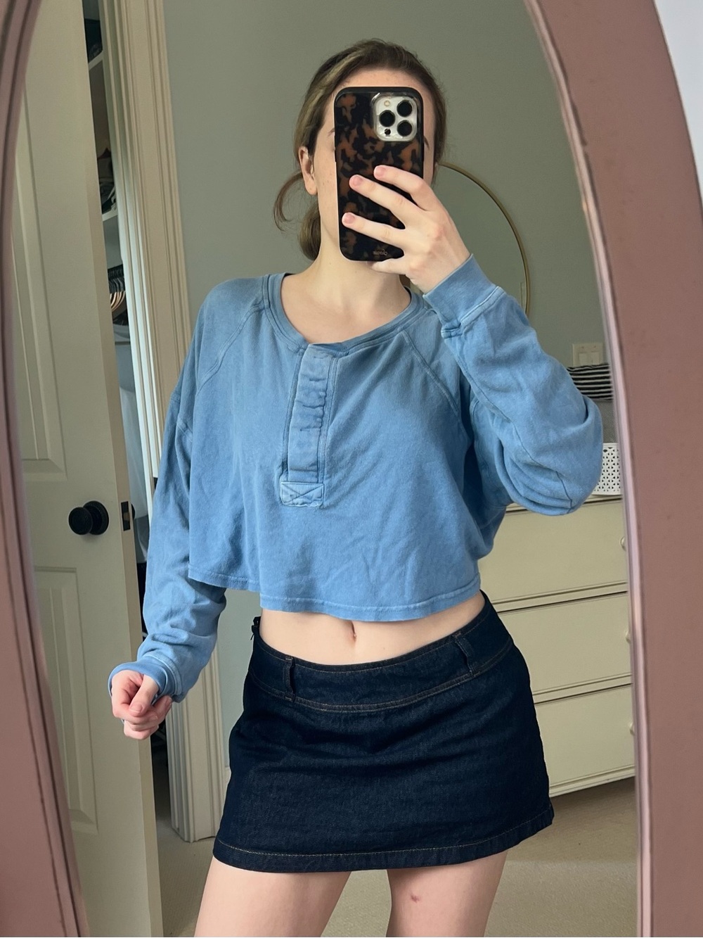 UO SIZE S-P Blue Cropped Long Sleeve Top